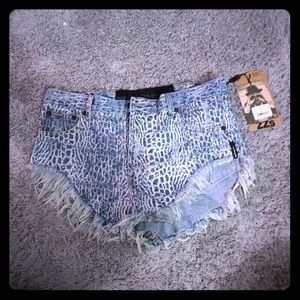 One teaspoon shorts